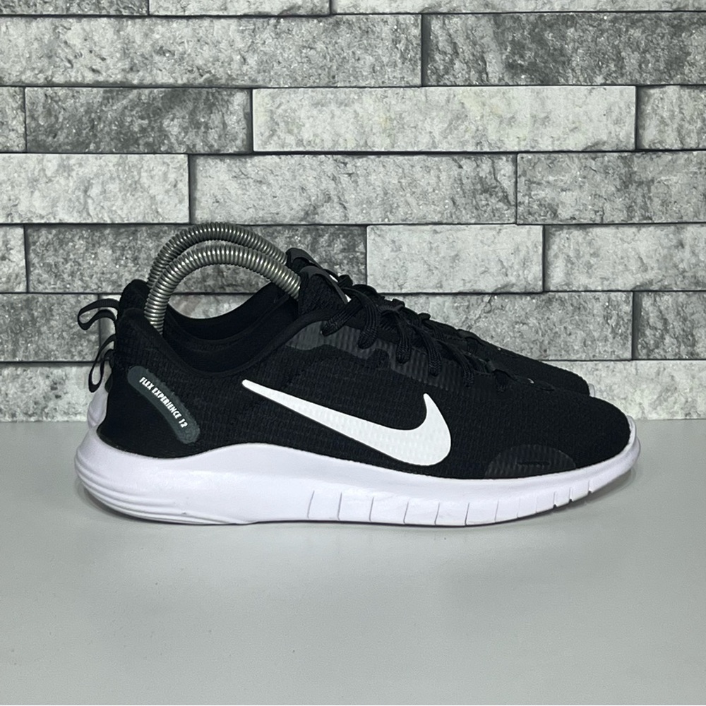 Nike Flex Experience 12 Women’s 7 Black Athletic Shoes